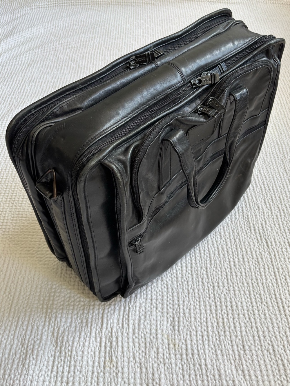 Vintage TUMI black leather expandable computer bag